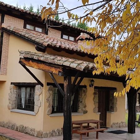 Affittacamere Esencia De Gredos Ramacastanas Esterno foto
