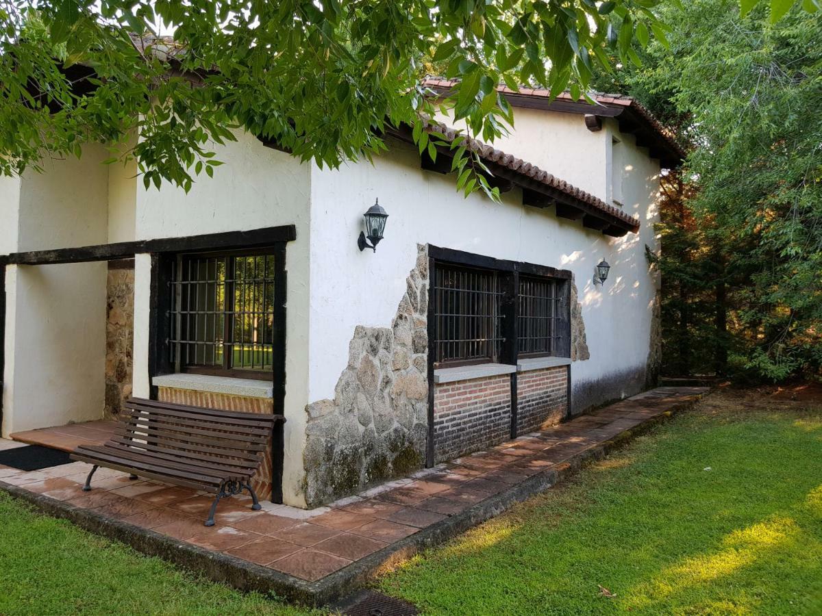 Affittacamere Esencia De Gredos Ramacastanas Esterno foto