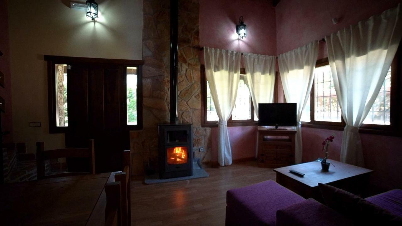 Affittacamere Esencia De Gredos Ramacastanas Esterno foto